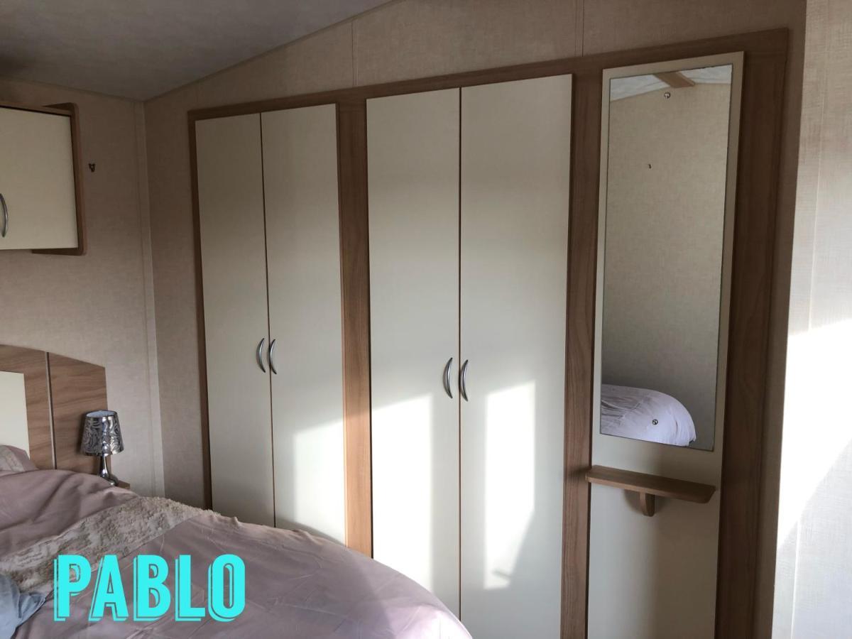 Towyn Six Berth En Suite Caravan ริล ภายนอก รูปภาพ